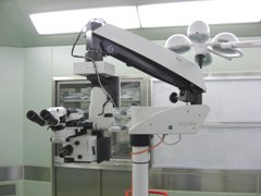 手術顕微鏡の画像