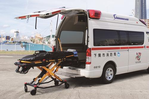電動ストレッチャーを導入した高規格救急自動車